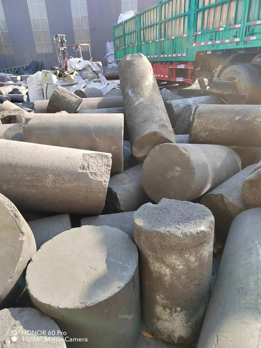 上?；厥諒U石墨電極廠家
